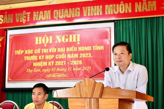 Phó Chủ tịch Thường trực UBND tỉnh tiếp xúc cử tri huyện Anh Sơn