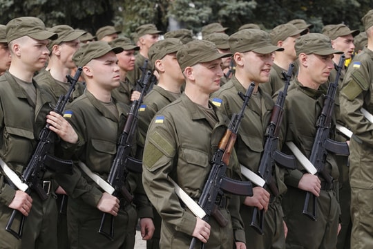 Ukraine: ‘Mọi người dân đều phải nhập ngũ’