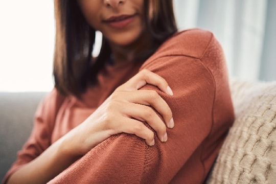 Ngoài cơn đau thắt ngực, 4 dấu hiệu cảnh báo nhồi máu cơ tim cấp ai cũng nên biết