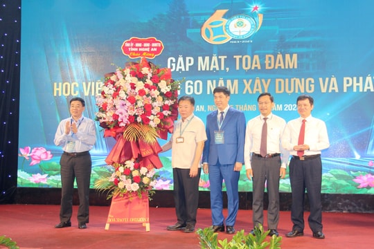 Gặp mặt, tọa đàm nhân dịp kỷ niệm Học viện Tài chính 60 năm xây dựng và phát triển