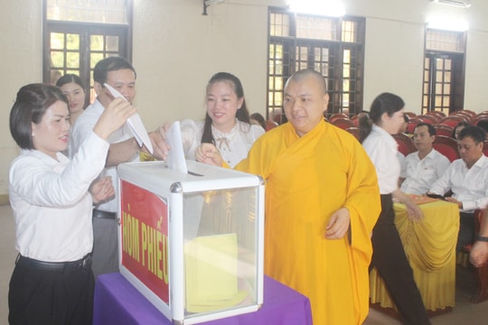 Kết quả lấy phiếu tín nhiệm đối với 20 người giữ chức vụ do HĐND huyện Quỳnh Lưu bầu