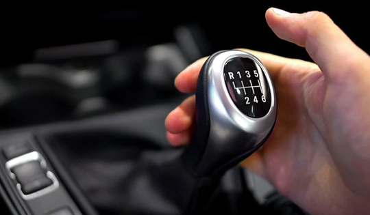 Ô tô trang bị hộp số sàn ngày càng ít