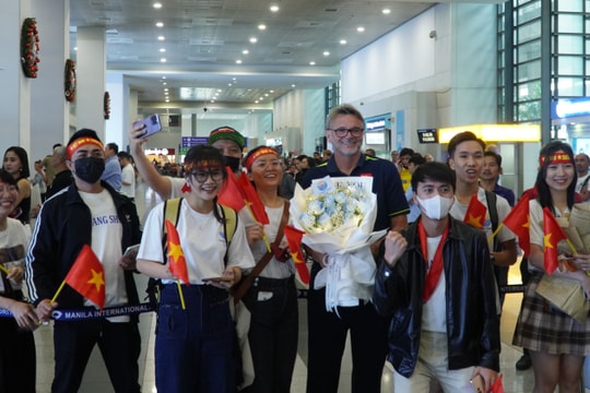 Đội tuyển Việt Nam được tiếp thêm sức mạnh trước trận đấu gặp Philippines