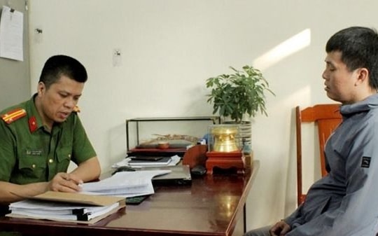 Đang hoãn chấp hành án phạt tù vẫn cho vay lãi nặng