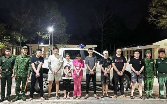 Nổ súng thị uy để giải quyết mâu thuẫn rồi tìm đường trốn sang Campuchia