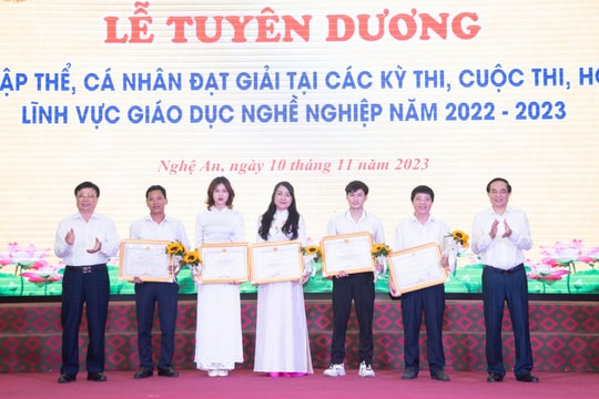 Nghệ An khen thưởng các giáo viên, học viên cơ sở giáo dục nghề nghiệp