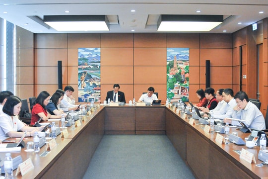 Có nên luật hóa quy định xe cá nhân phải có thiết bị giám sát hành trình, thiết bị thu thập dữ liệu, hình ảnh người lái xe?