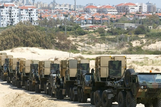 Mỹ sắp cạn kiệt các hệ thống phòng không cho Ukraine và Trung Đông