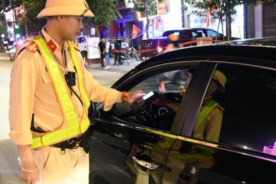 Ngoài cấm lái xe có nồng độ cồn, dự án Luật Trật tự ATGT còn nhiều điểm cấm khác