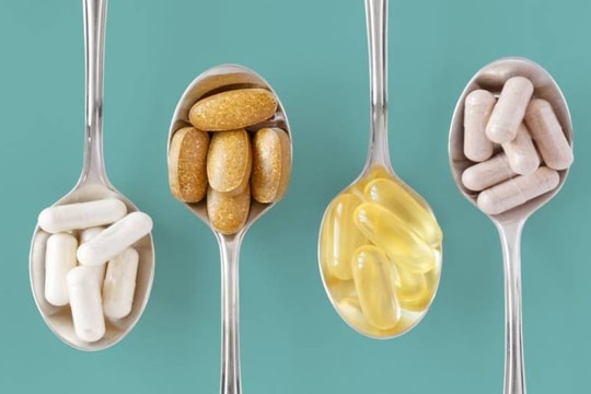 Bổ sung vitamin và khoáng chất nào hỗ trợ điều trị bệnh xương khớp?