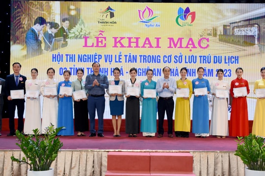 29 thí sinh tham gia Hội thi Nghiệp vụ lễ tân trong cơ sở lưu trú du lịch 3 tỉnh Nghệ An – Thanh Hóa – Hà Tĩnh