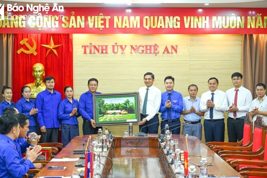 Nghệ An ban hành Quy định về tổ chức các chuyến công tác, tham dự các buổi lễ, tiếp khách của lãnh đạo tỉnh