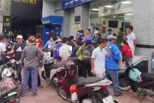 Nhóm cán bộ ngân hàng chiếm đoạt hơn 17 tỷ đồng để trả nợ vay nóng