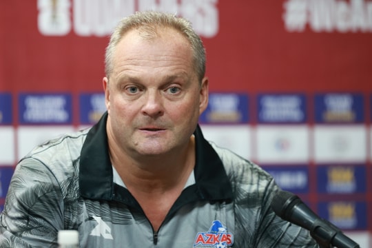 HLV Philippines cho rằng tuyển Việt Nam ở một đẳng cấp khác