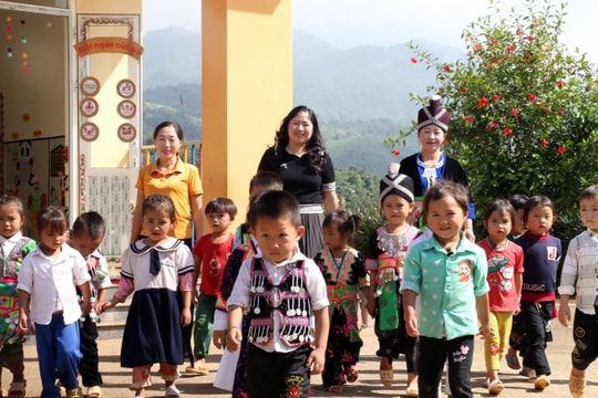 Những nữ nhà giáo xuất sắc gắn bó với bản làng vùng cao