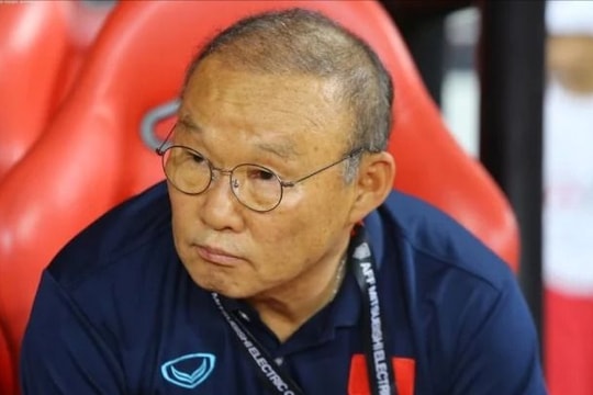 Huấn luyện viên Park Hang-seo bỏ ngỏ khả năng dẫn dắt tuyển Thái Lan; Everton bị phạt trừ 10 điểm ở Ngoại hạng Anh