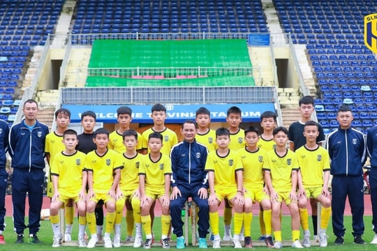 Đội U12 Sông Lam Nghệ An đối đầu Olympique Lyonnais tại Giải giao hữu quốc tế