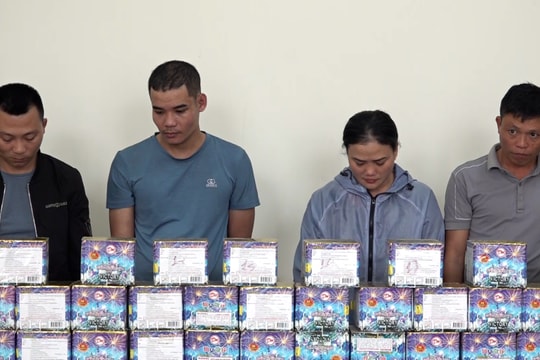 Video: Triệt phá đường dây buôn bán pháo từ nước ngoài về Việt Nam, thu giữ hơn 4 tạ pháo nổ