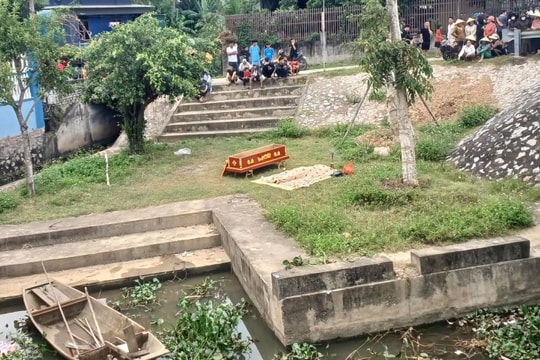 Người đàn ông đánh cá phát hiện nữ sinh nhảy sông tự tử