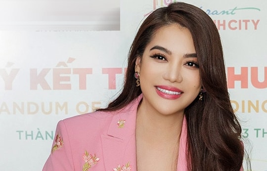 Trương Ngọc Ánh đẹp rực rỡ ở tuổi U50