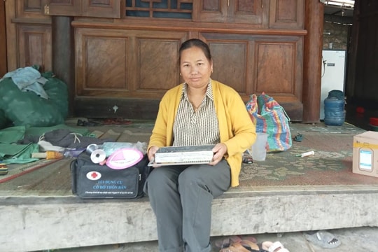 Cái khó của bà đỡ ở vùng cao xứ Nghệ