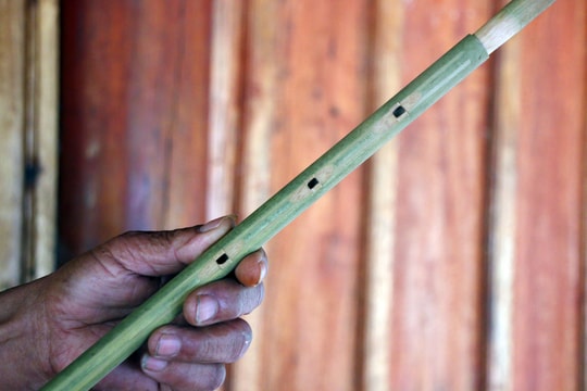 Độc đáo cây sáo 7 khúc của người Khơ Mú