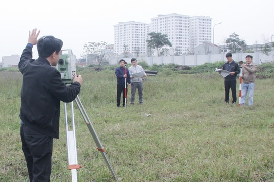 HĐND tỉnh thẩm tra dự thảo nghị quyết thu hồi, chuyển đổi mục đích sử dụng đất để thực hiện hơn 700 công trình, dự án đầu tư trên địa bàn tỉnh