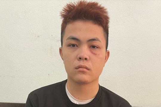 Nhanh chóng truy bắt đối tượng giả mua điện thoại rồi cướp giật, trốn trong rừng sâu