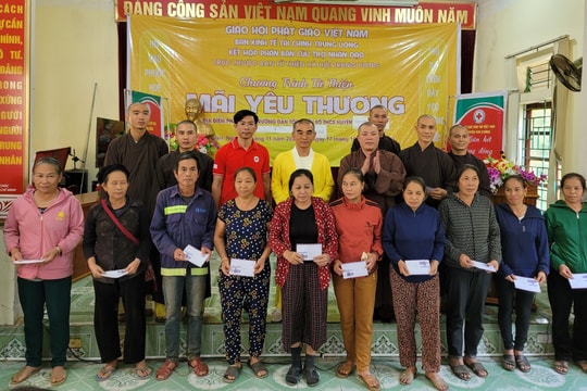 Chương trình từ thiện Mãi yêu thương trao hơn 1,4 tỷ đồng tại Nghệ An