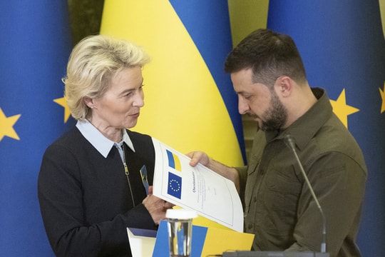 Chủ tịch Ủy ban châu Âu cho biết Ukraine đáp ứng 'gần như tất cả' để gia nhập EU 