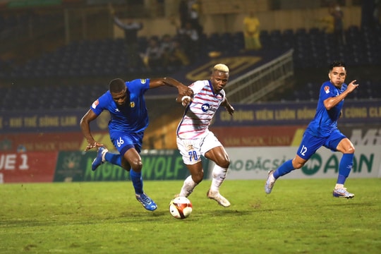 Bị Quảng Nam cầm hòa, Sông Lam Nghệ An đánh rơi 3 điểm đáng tiếc trên sân Vinh