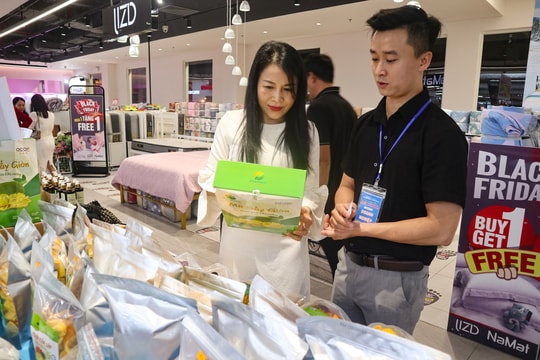 Các chủ thể OCOP tìm cách mở rộng thị trường tiêu thụ hàng Tết