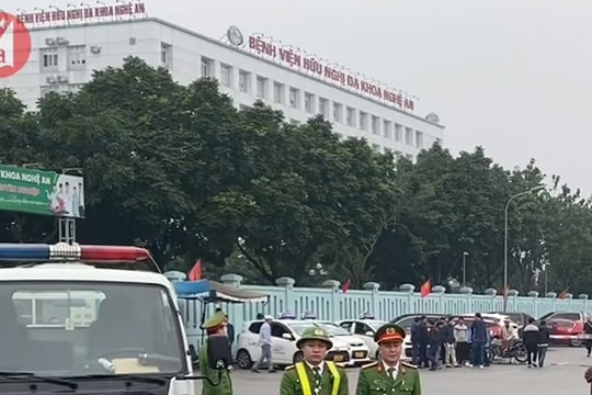 Xử lý dứt điểm tình trạng lấn chiếm vỉa hè trước cổng Bệnh viện HNĐK Nghệ An