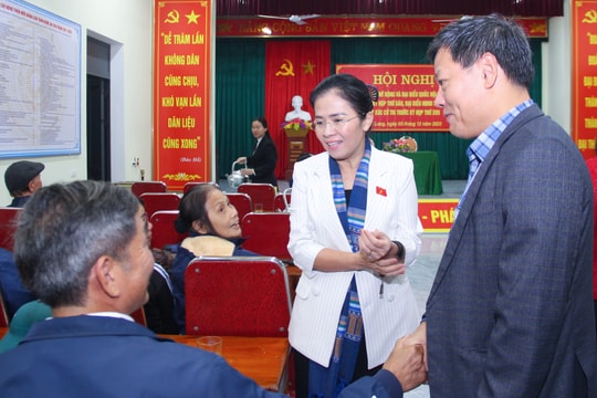 Chủ tịch Uỷ ban MTTQ tỉnh dự sinh hoạt chi bộ và tiếp xúc cử tri tại xã Nghi Long, huyện Nghi Lộc