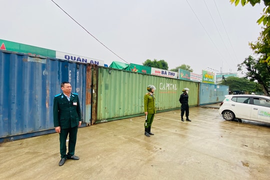 Kiên quyết xử lý dứt điểm tình trạng lấn chiếm vỉa hè trước cổng Bệnh viện HNĐK Nghệ An