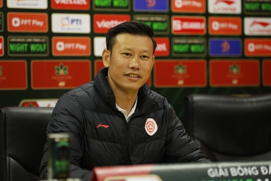 HLV Viettel phủ nhận tin Hoàng Đức sắp sang La Liga chơi bóng; Messi cố tình làm bẽ mặt Lewandowski