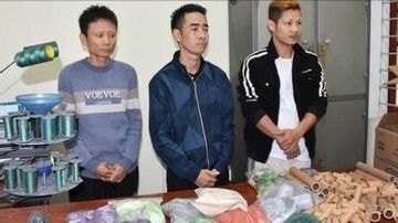 Bắt 3 đối tượng xây hầm bí mật sản xuất pháo