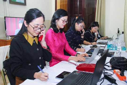 Nhiều ý kiến cử tri gửi đến đường dây nóng trong buổi khai mạc Kỳ họp thứ 17, HĐND tỉnh Nghệ An khóa XVIII