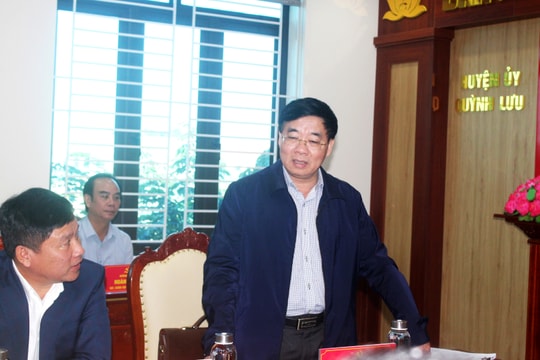 Phó Bí thư Thường trực Tỉnh ủy Nguyễn Văn Thông dự Hội nghị kiểm điểm tập thể Ban Thường vụ Huyện ủy Quỳnh Lưu