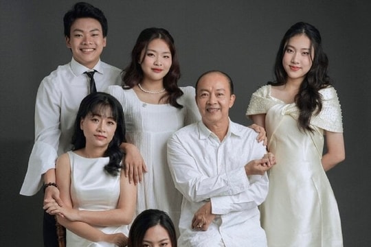 NSƯT Đức Hải 62 tuổi thu nhập trăm triệu/tháng, sống an nhàn bên vợ và 4 con