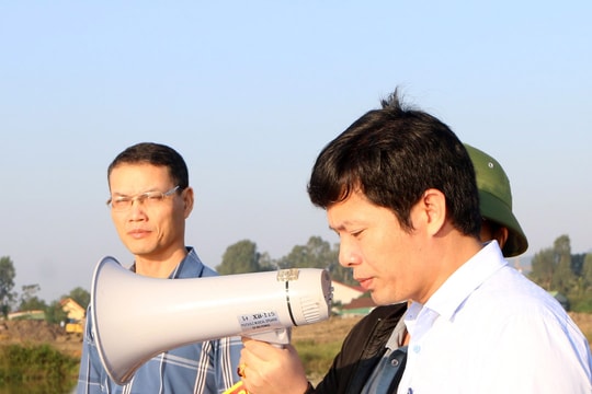 Cưỡng chế thu hồi đất ở Hưng Nguyên, bàn giao cho nhà đầu tư Dự án VSIP