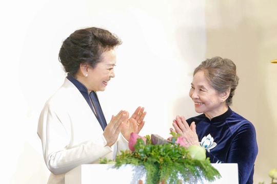 Phu nhân hai Tổng Bí thư Việt Nam và Trung Quốc thăm Bảo tàng Phụ nữ