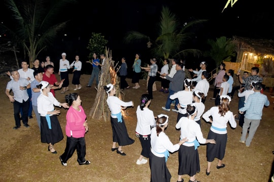 Hội thảo đánh giá mô hình du lịch văn hóa dân tộc Thổ huyện Nghĩa Đàn