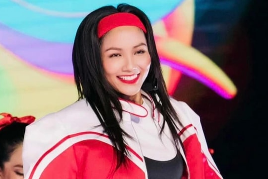 Hoa hậu H'Hen Niê phản hồi việc bị chê bai, không phù hợp khi thi 'Chị đẹp' 