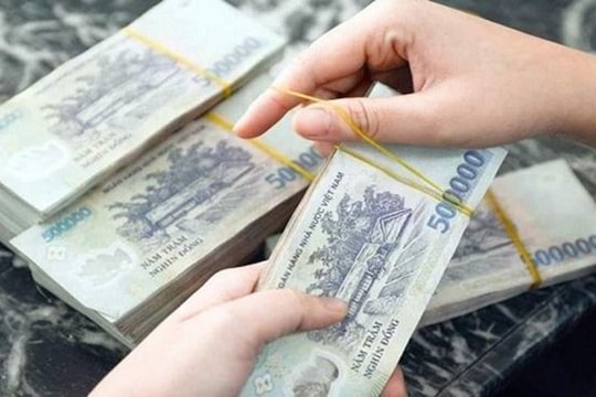 Dùng tiền giả có bị phạt tù không?