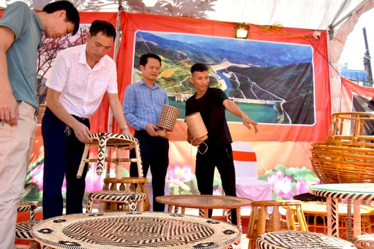 Hàng trăm đặc sản vùng miền có mặt tại Hội chợ xanh Nghệ An