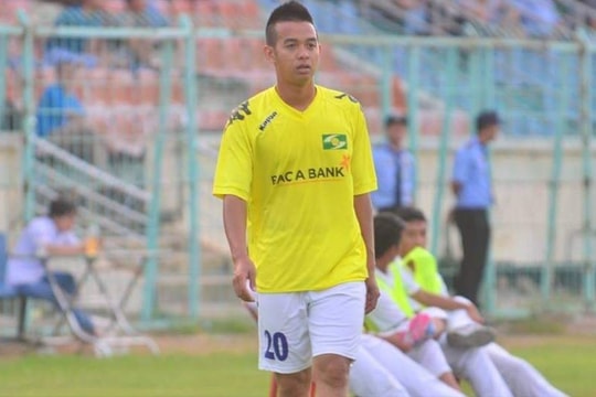 Cựu hậu vệ Sông Lam Nghệ An và U19 Việt Nam gia nhập đội bóng hạng Nhì 