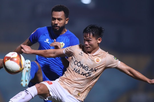 Màn trình diễn ấn tượng của Hồ Văn Cường trong màu áo CLB Công an Hà Nội