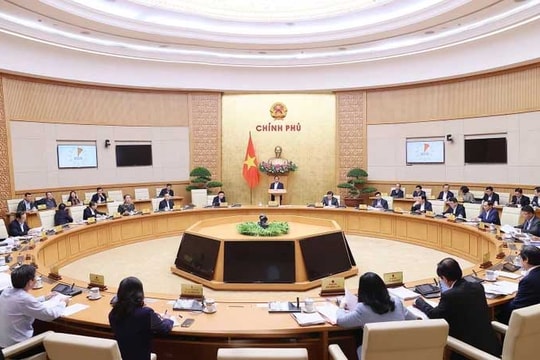 Chính phủ ra Nghị quyết, đề nghị các địa phương, các ngành quyết liệt đẩy nhanh giải ngân vốn đầu tư công