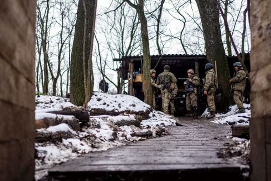 Lực lượng Vũ trang Ukraine chuẩn bị 3 tuyến công sự để chuyển sang thế phòng thủ 